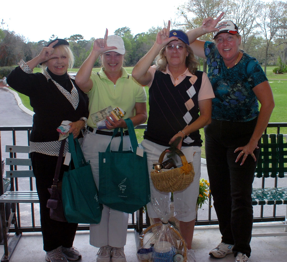 Girls Golf Outing 2008.JPG